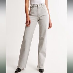 Abercrombie & Fitch High Rise 90s Relaxed Jean NWT